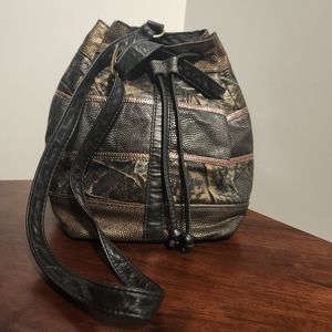 Vintage Noble Handbags Inc Made In USA Genuine Leather Cinch Purse Snake Print